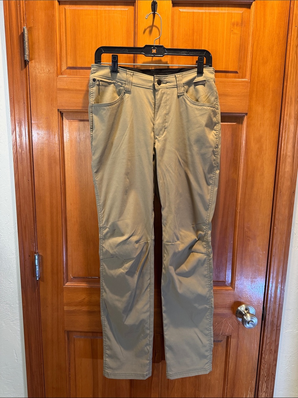 ATG by Wrangler Slim Fit Utility Pants Khaki Elmwood 8 AVG Nylon Spandex
